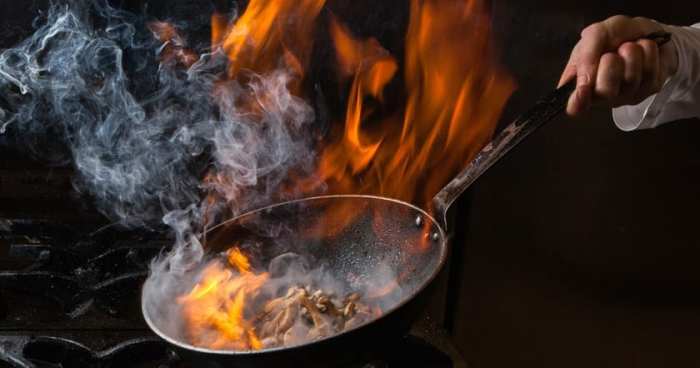 Cara Hilangkan Bau Daging Kambing Saat Dimasak