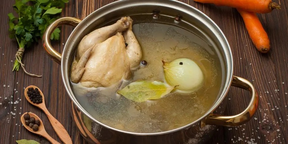 Cara Merebus Ayam Merah agar Cepat Empuk, Rahasia Memasak Daging Empuk